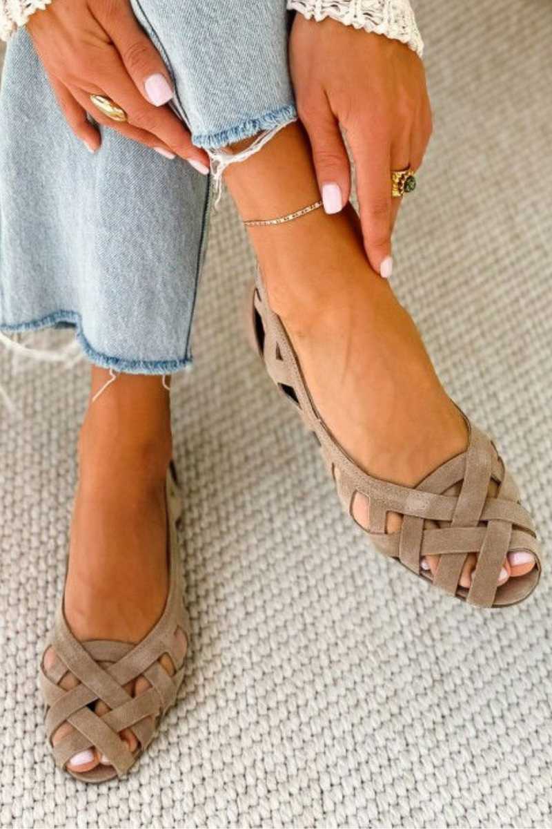 Open-toe Flat Sandals with Interwoven Fabric