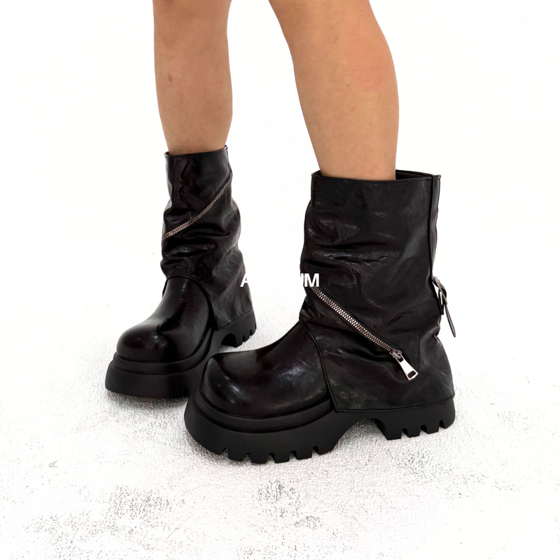 Nola Hyperlug Boots