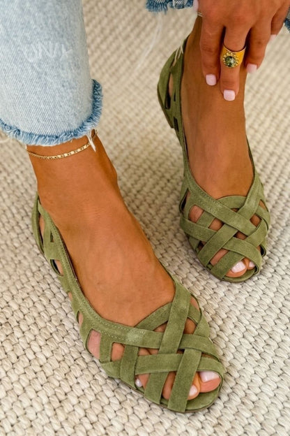 Open-toe Flat Sandals with Interwoven Fabric