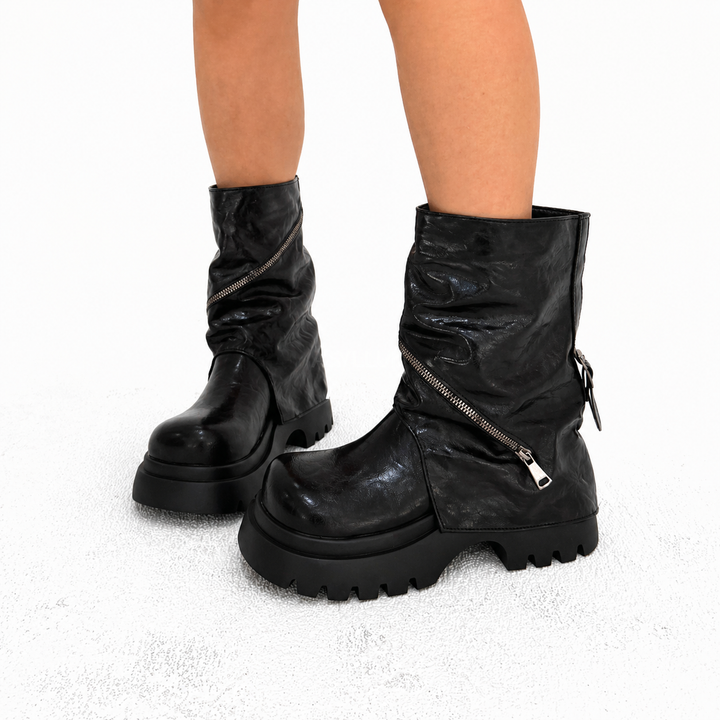 Nola Hyperlug Boots