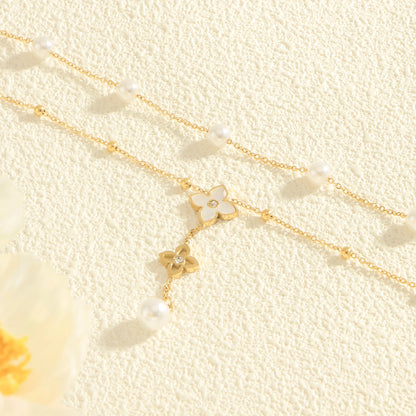 Clover Pearl Necklace